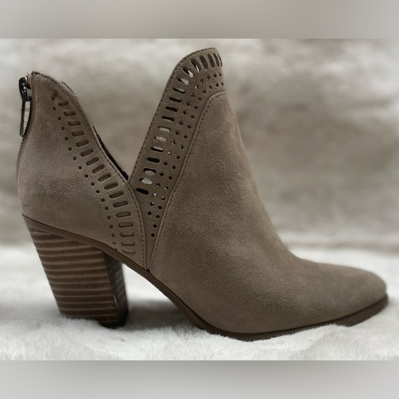 Vince Camuto Boots French Taupe Suede Leather Fileana - Womens Size 6.5M - Picture 10 of 13